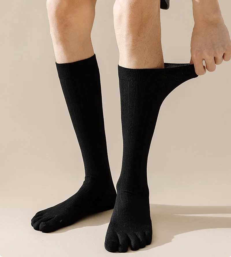Fashion Knee High Five Finger For Men Solid Color Striped Calf Spring Summer Sweat absorption Split Toe 5 Toes LX241102