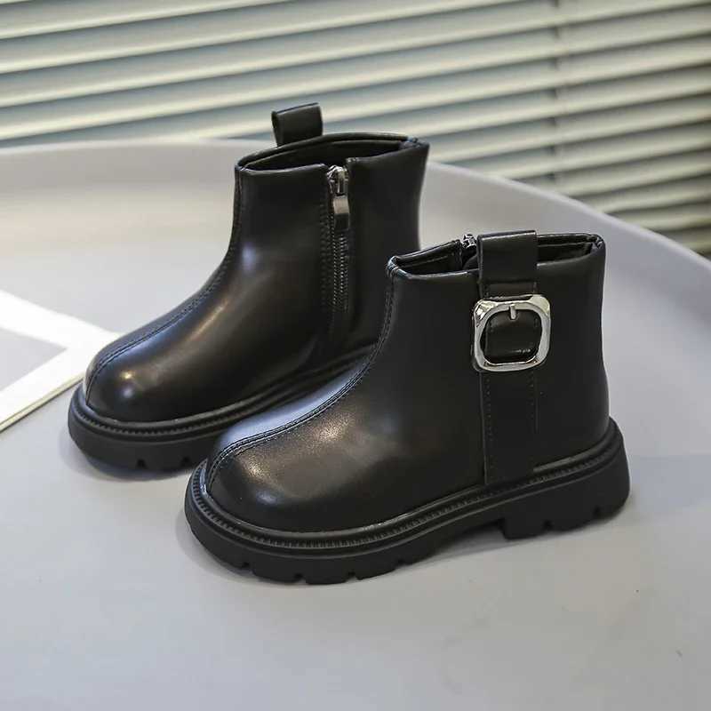 Childrens short boots with metal decorations fashionable boots for boys and girls with side zippers autumn new childrens ankle boots anti slip M241102