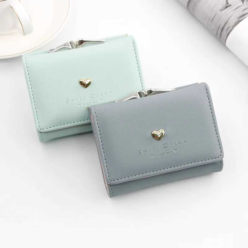 Small Women Wallet loving heart Short Womens Wallet Card Holder Girls Mini Woman Fi Lady Coin Purse for Female Cluh BagXJ241111