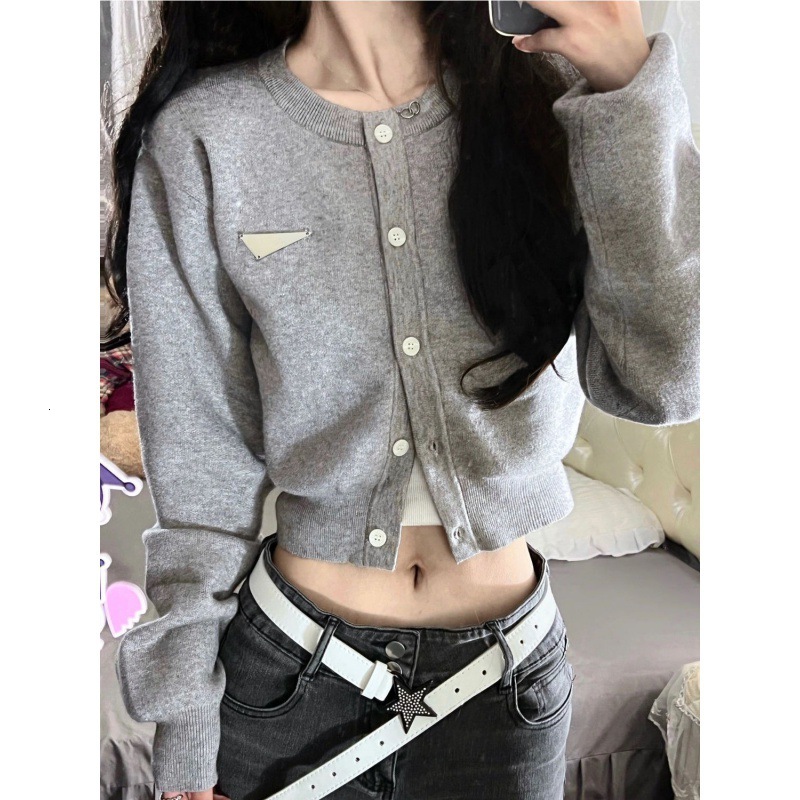 Korean Autumn New Women S Clothing High End And Cool Style Short Jacket Knitted Cardigan Chic Top Design Sense F1102#40