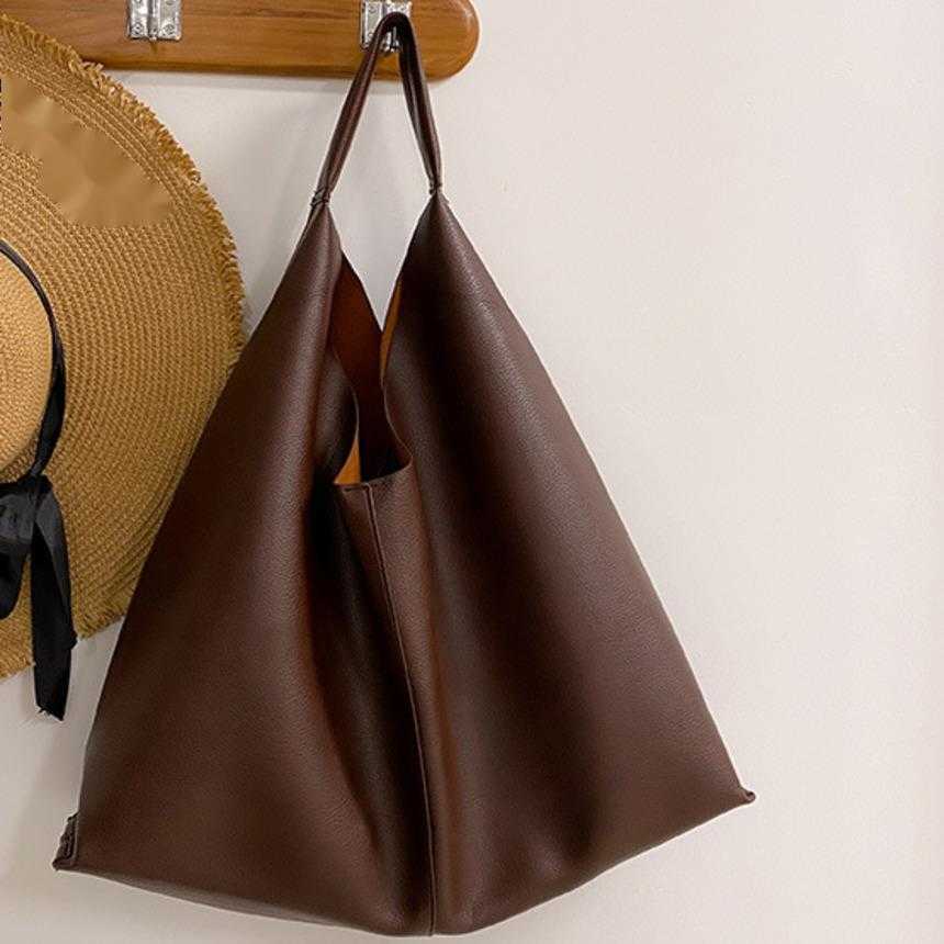 Shoulder Bags Texture Soft Leather Tote Bag Large Capacity Shoulder Bag Korean Edition Solid Color Shopping Bag Extremely Simple Style WoMens Bag 2410