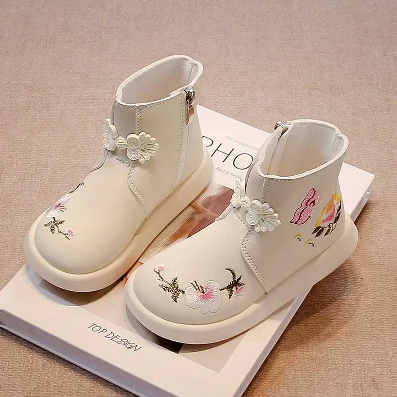 Childrens Embroidered Ankle Boots Elegant Girls Princess Boots Anti slip Autumn New Fashion Childrens Side Zipper Short Boots M241102