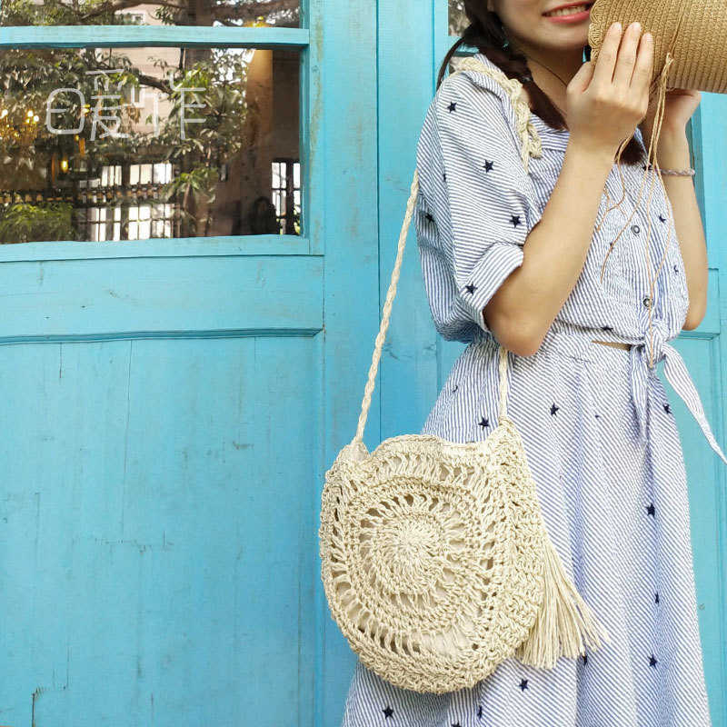 Shoulder Bags Handmade Rope Woven Round Tassel Messenger Woven Designer Bag Flower And Grass Woven Bag WoMens Bag Beach Bag 241015