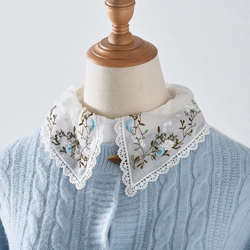 2023 New Fake Collars Woman Vintage Half Shirt False Collar Woman Embroidery new Detachable 2025 Lapel Collar Faux Col Accessories