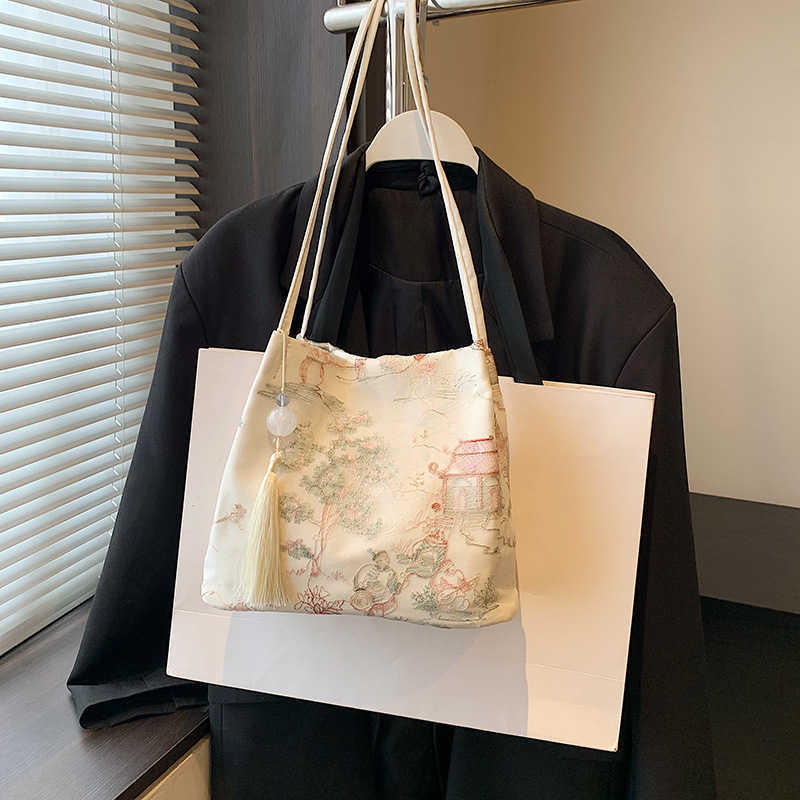 CMM New Chinese and Western Large Capacity Bag for Women New Summer Fashion Embroidered Silk Single Shoulder Tote Bag