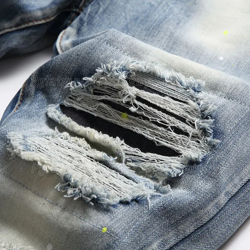 Mens embroidered badge denim jacket ripped jeans 2-piece set long sleeved jacket and stretch pants streetwear vintage blue hole 241030