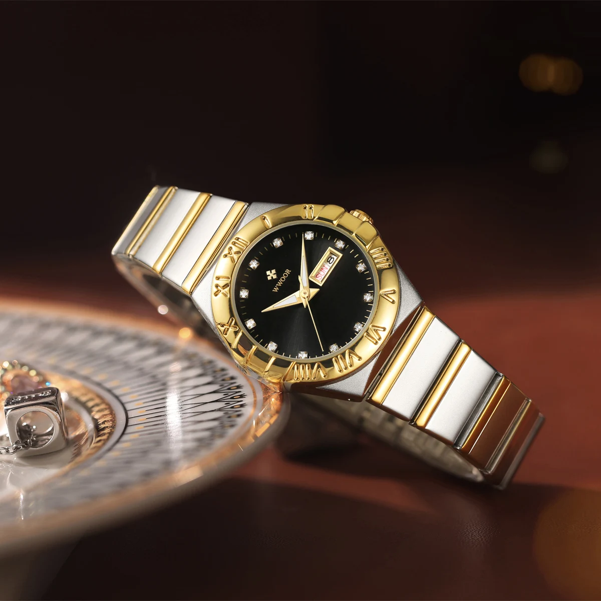WWOOR Female New Famous 2025 brands White Women new Watch Small Steel Bracelet Wristwatch Ladies Waterproof Relogio Feminino 2023
