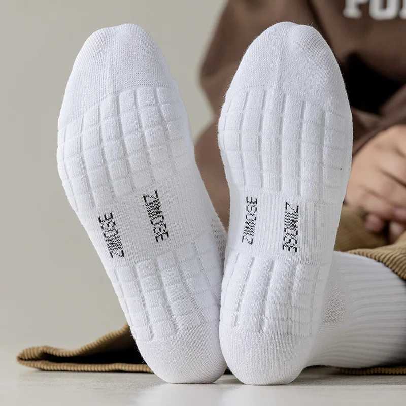 Mens Running High-quality Sports Wicking Sweat Breathable Riding Mid-tube Mens Stocking Calcetines LX241102