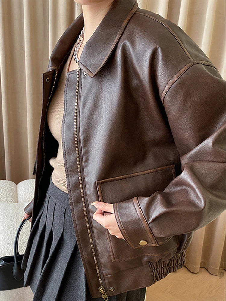 Retro womens PU leather jacket with oversized collar long sleeved zipper womens solid jacket autumn womens jacket 241031