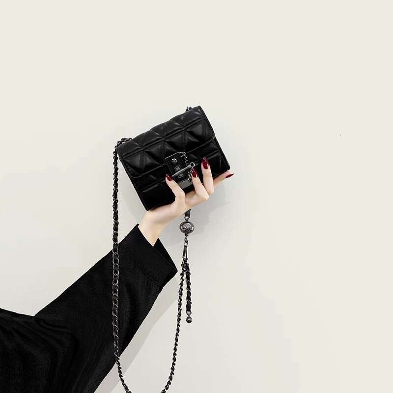 high end womens summer 2024 new small mouth red crossbody mini chain bag