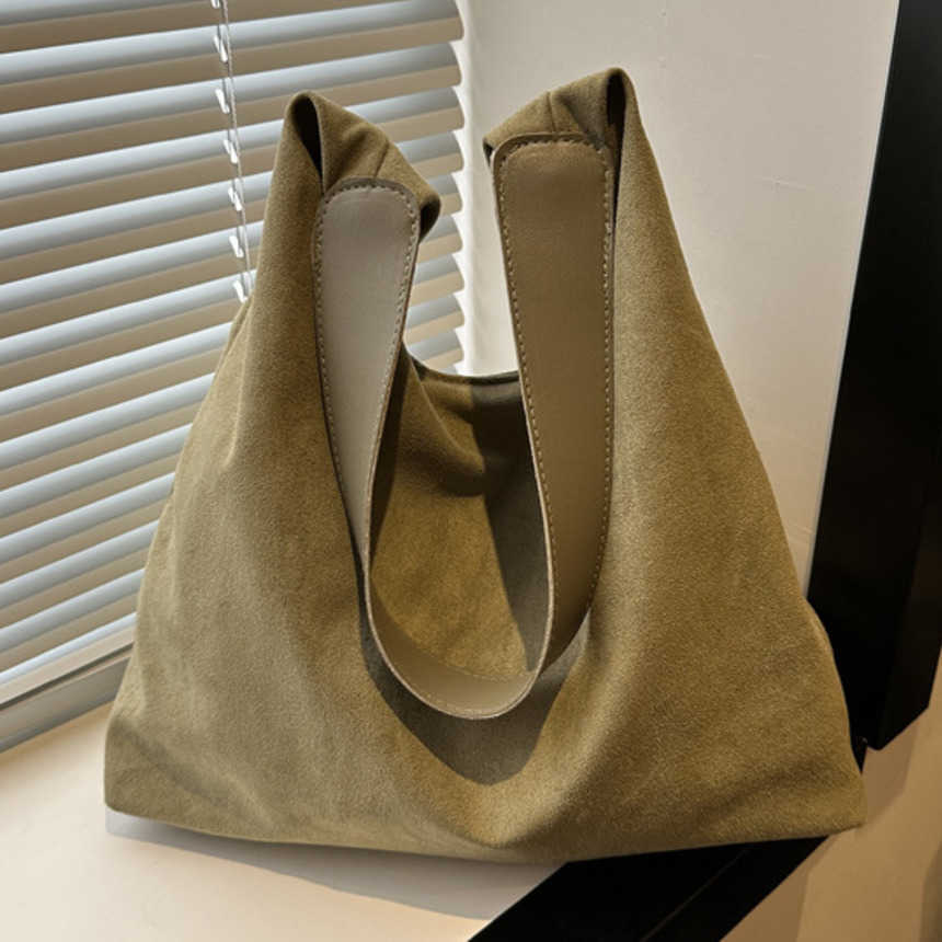 Shoulder Bags Matte Large Capacity Casual Commuter Tote Bag Fashion Personalized Underarm Tote Bag Simple Single Shoulder WoMens Bag 241015
