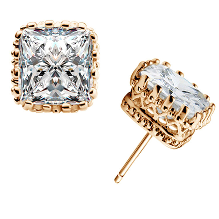 Classic Hollow Zirconia Crystal Earrings Women 925 Sterling Silver Diamond Stud Stud Designer White Gold Crown Stud Earrings Luxury Wedding Jewelry