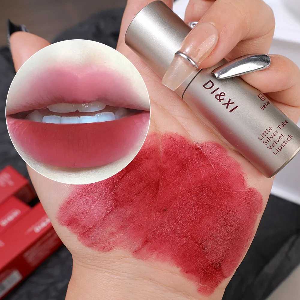 Dark brown matte velvet lip gloss waterproof durable stick free cup sexy red lip clay lipstick makeup Korean cosmetics W241101