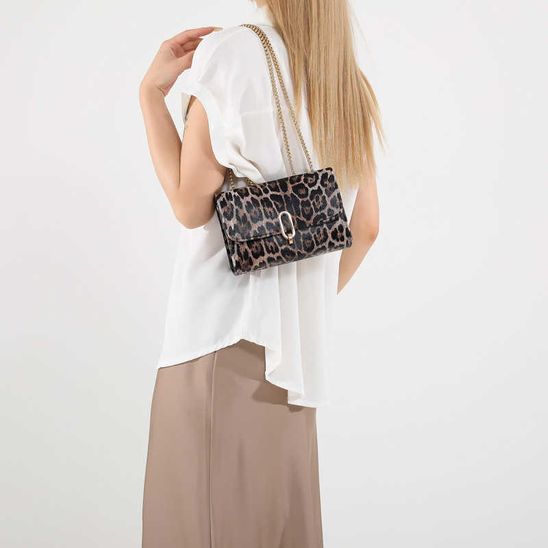 CMM Simple and Fashion Crossbody Bag Summer New Simple and Fashion Small Square Commuting Bag Fashion Shoulder Bag