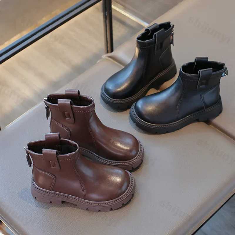Leather childrens shoes for boys and girls solid color boots fashionable soft baby boots comfortable non slip childrens casual ankle boots M241102