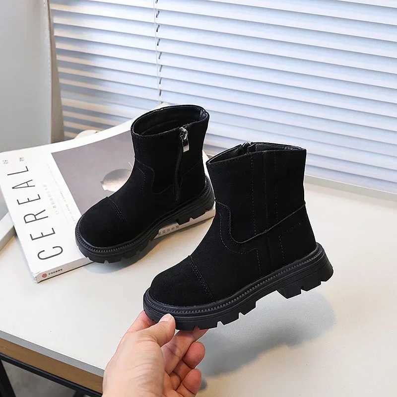 Spring and autumn childrens leather boots with solid color patches working girls shoulder and ankle boots fashionable retro version childrens short bo