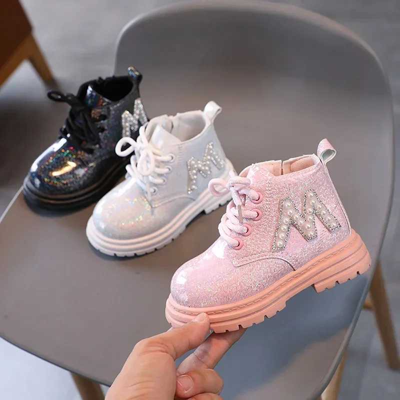 Girls shoes spring and autumn new styles childrens leather boots fashionable and glossy childrens platform foot boots side zipper M241102