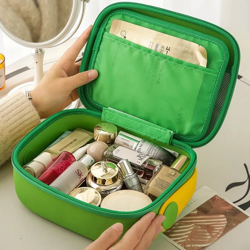 Portable makeup bag lightweight anti-collision makeup box large capacity travel organizer storage zipper bag 241031