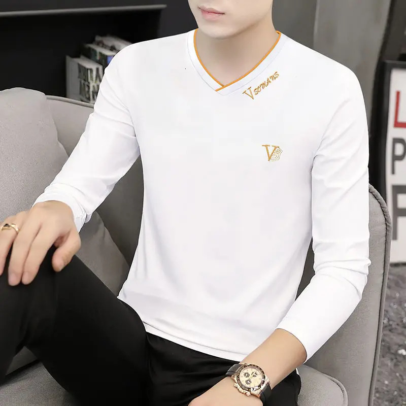 Korean Fashion Elegant Autumn T-shirt Men Loose Casual Sports Chic Solid Color Tee Y2K Hipster Street Casual Top Male Clothes 240321