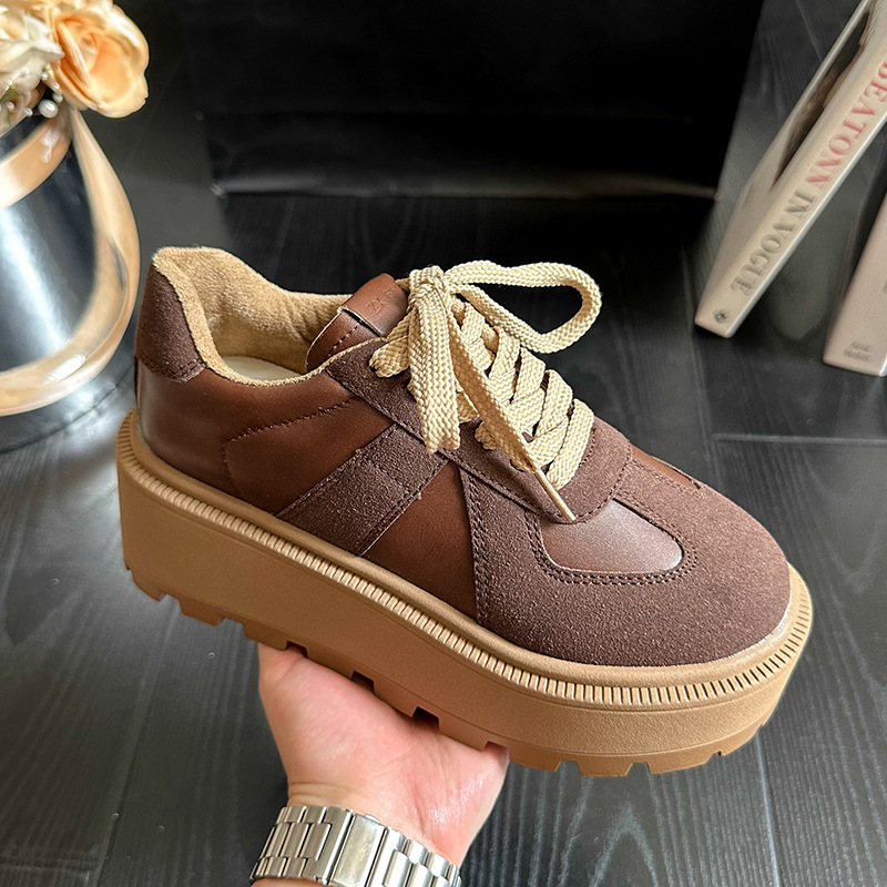 Thick soled retro women's 2024 autumn and winter new fashionable sports shoes, internet famous fashion low top German training shoes