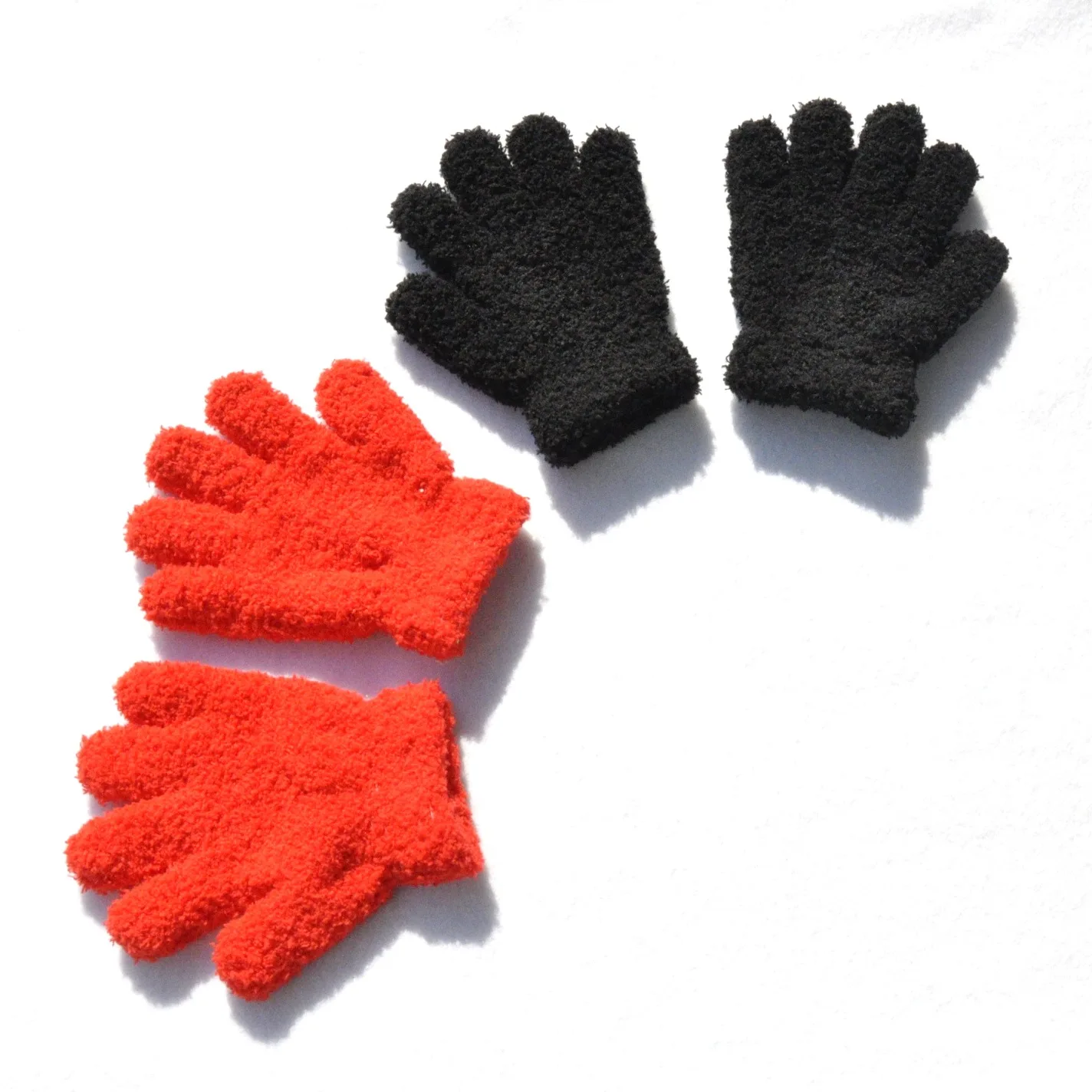Children Gloves For 3-6 Years Old 2025 Winter Kids new Coral Fleece Thicken Baby Plush Furry Full Finger Mittens Soft Gloves Keep Warm