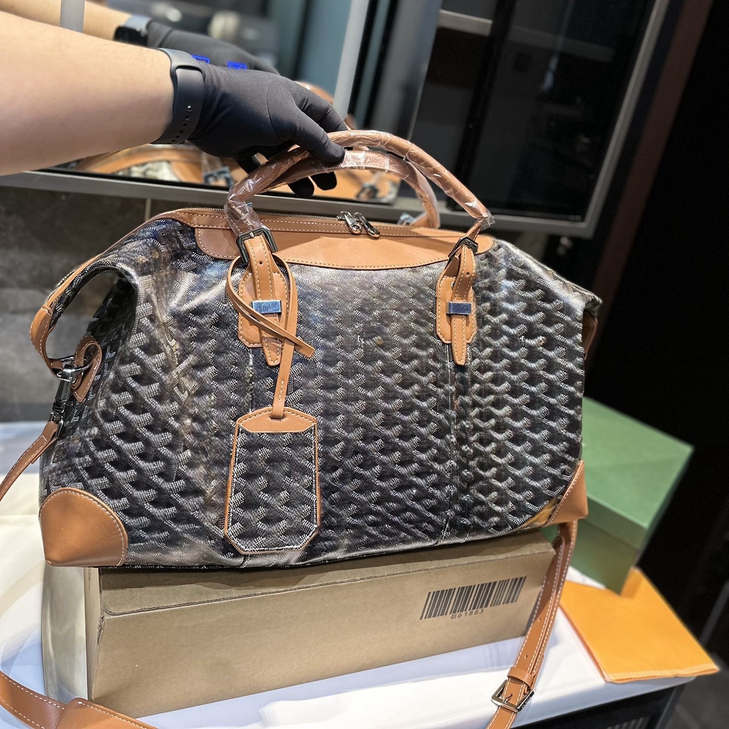 Designer bag vintage leather luggage bag classic universal travel bag large capacity travel companion for business trips 85