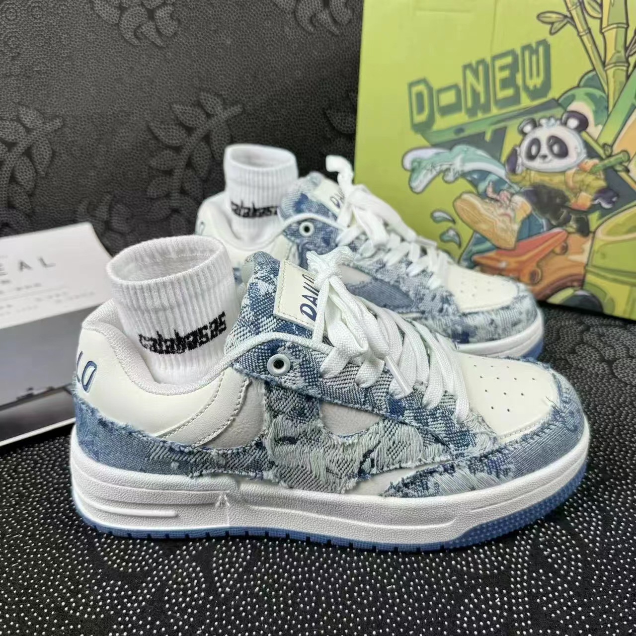 New Free Shipping Designer Men Women Casual Pink Blue Platform Shoes Breathable Mens Womens Sneakers Trainers Skate