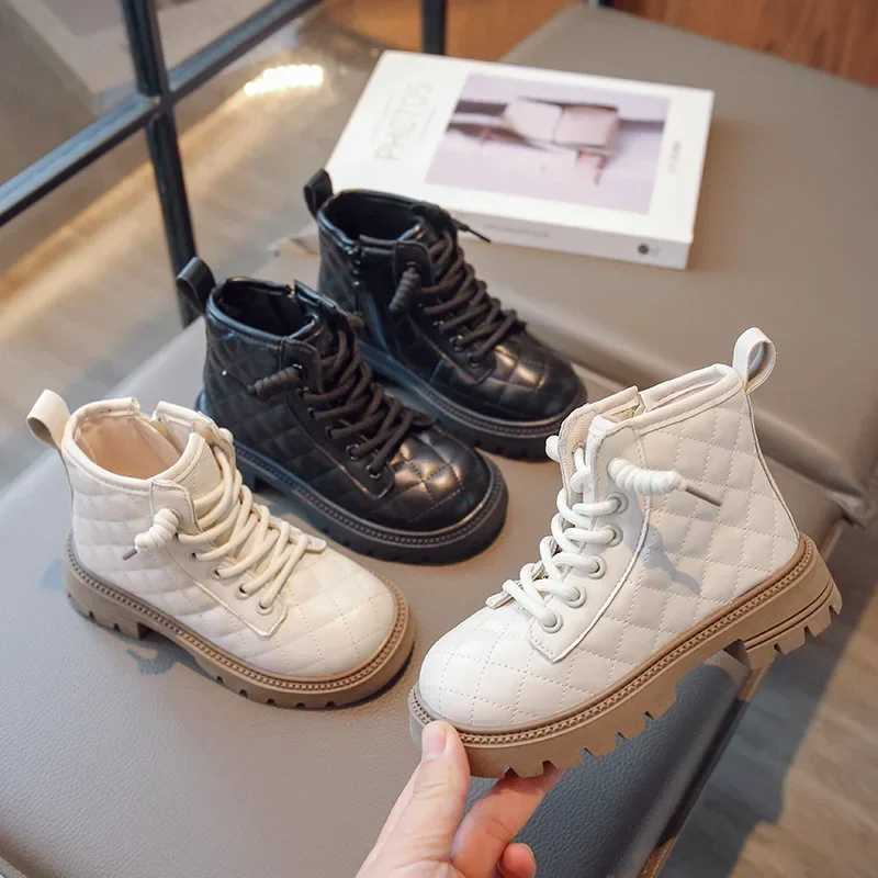 Childrens ankle boots autumn new anti slip outdoor shoes for boys fashionable and casual soft soled single boots for young children M241102