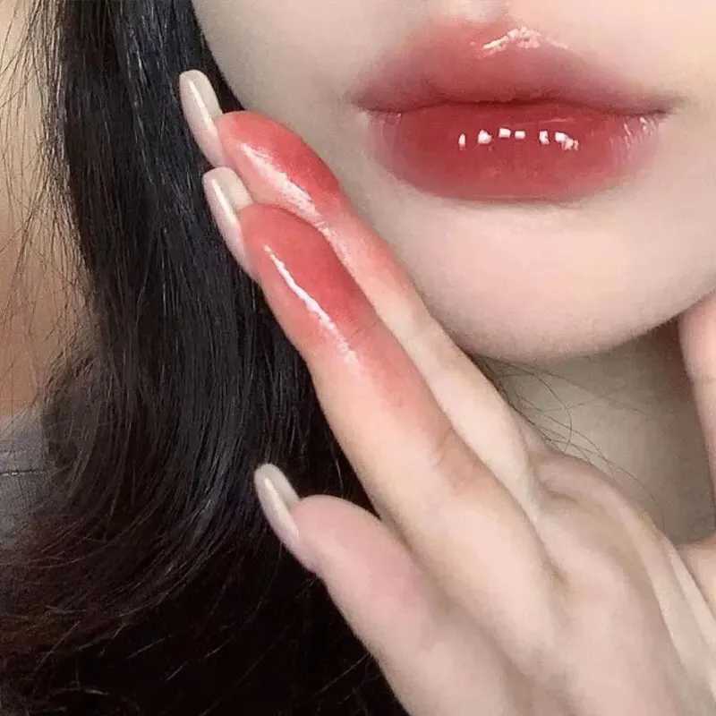 PINKYFOCUSPN902 transparent small square tube mirror lip glacier water light light moisturizing small but not greasy W241101