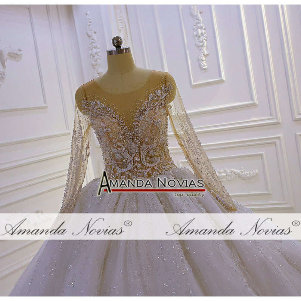 Elegant Nude Top Body Long Slweve A-e Wedding Dress