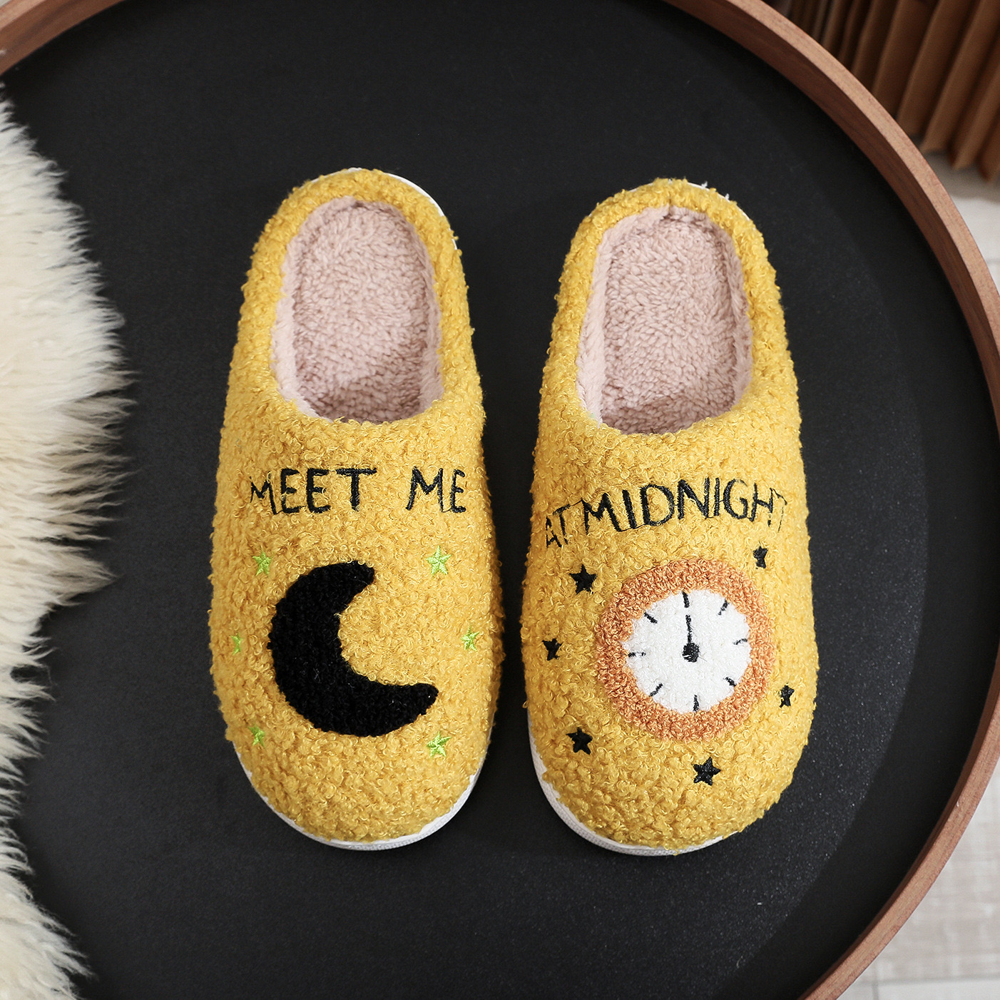 2025 new Me Meet At Midnight Slippers Taylor Style Cozy Comfortable Embroidered Slides Ts Swifties Music Tour Houseshoes For Men Women