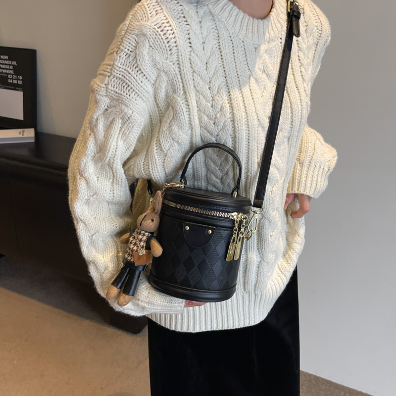 Free Shipping New Autumn And Winter Fashion Designer Women's Portable Bucket Bag, Multifunctional Crossbody Bag