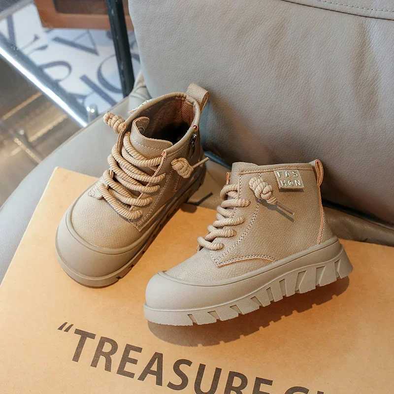 Childrens Autumn Boots New Thick Bottom Girls Shoulder and Ankle Boots Fashion Edition Patch Work Childrens Leather Boots Round Toes M241102