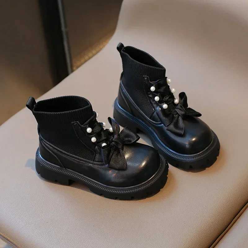 Cute and elegant princess shoes spring and autumn thick soled childrens fashion boots tight corset version M241102