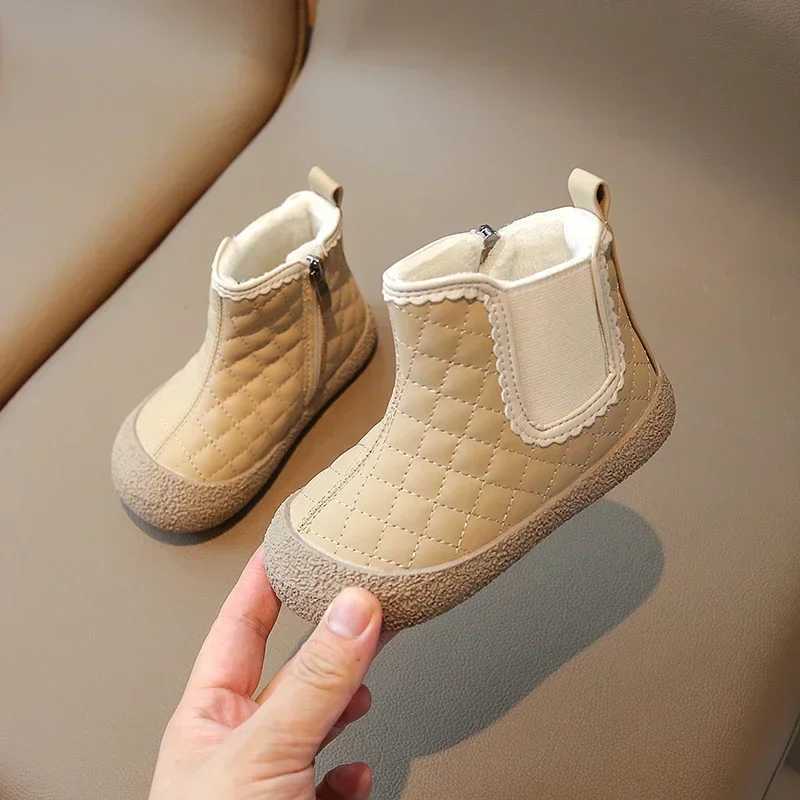 New girls short boots with side zipper fashionable and cute round toe Japanese sled childrens boots color matching soft childrens princess boots M2411