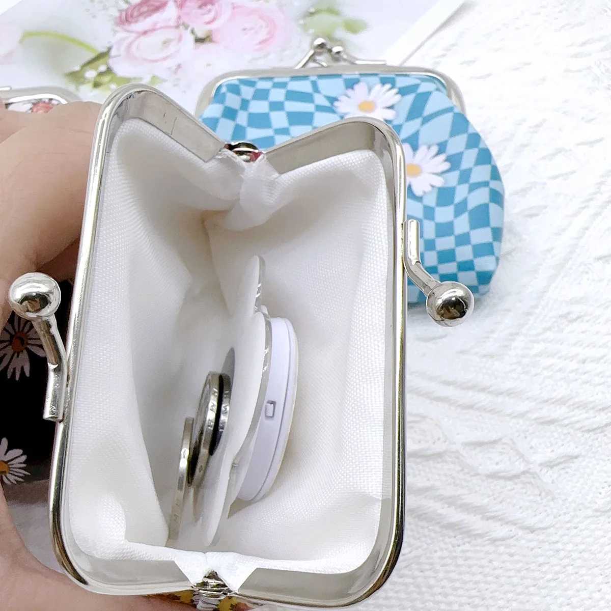 Kiss lock print coin purse Small Daisy design Lightweight change storage bag Coin purse gift bagXJ241111