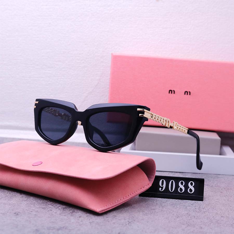 Womens Cat Eye Sunglasses Designer Sunglasses for Women Luxury Letters Glasses Metal Chain Design Sun Glass Goggle Outdoor Driving Eyeglasses