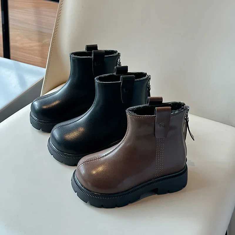 New Winter Childrens Fashion Boots Plush Edition Girls Cotton Boots Thick Bottom Solid Color Childrens Leather Boots Anti Slip M241102