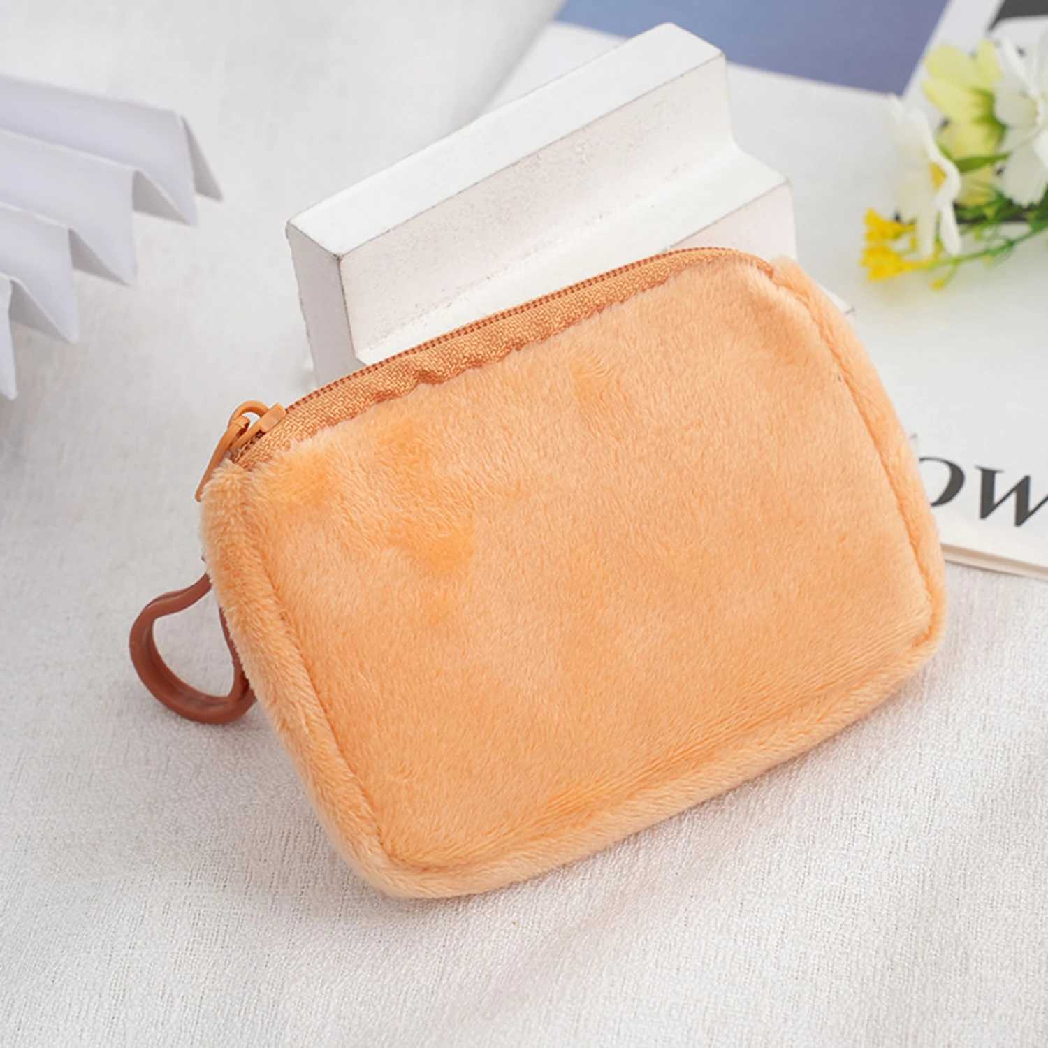 Solid Plush Round Coin Purse Womens Cute Wallet ID Card Bag Keychain Minimalist Coin Bag Kaii Wallets for WomenXJ241111