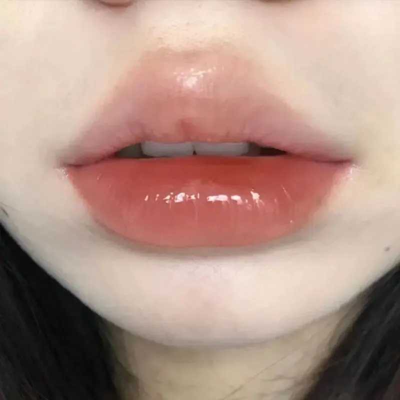 PINKYFOCUSPN902 transparent small square tube mirror lip glacier water light light moisturizing small but not greasy W241101