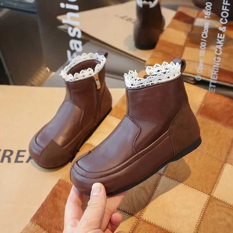 Bordered lace girls fashion boots solid PU leather patch work childrens ankle shoes Spirng autumn zipper childrens short boots M241102