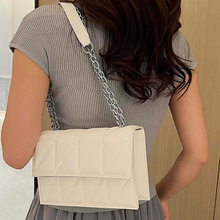 Shoulder Bags Autumn Women Diamond Grid Crossbody Bags Niche Fashionable Chain Underarm Tote Bag Solid Color Single Shoulder Bag 241015