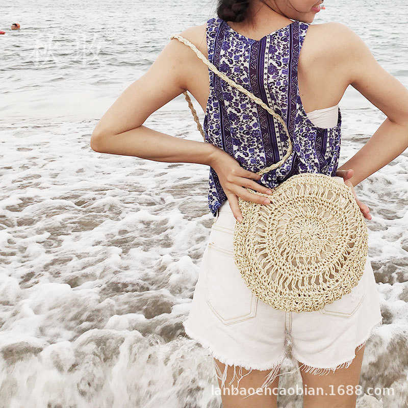 Shoulder Bags Handmade Rope Woven Round Tassel Messenger Woven Designer Bag Flower And Grass Woven Bag WoMens Bag Beach Bag 241015