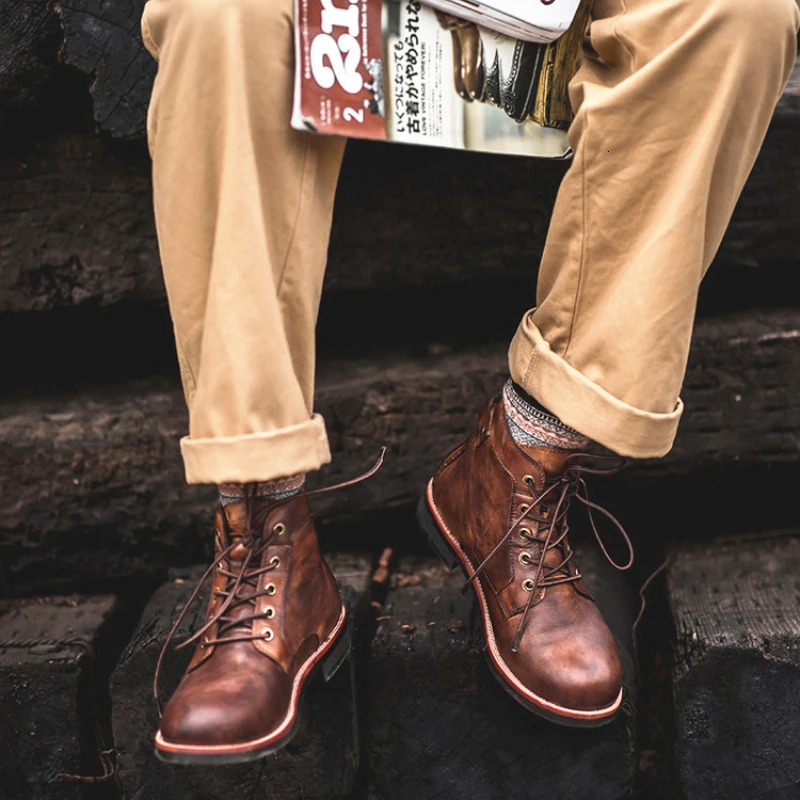 Mens retro motorcycle boots with lace up ankle boots casual mens wear-resistant desert shorts Botas Zapatos boots 241031