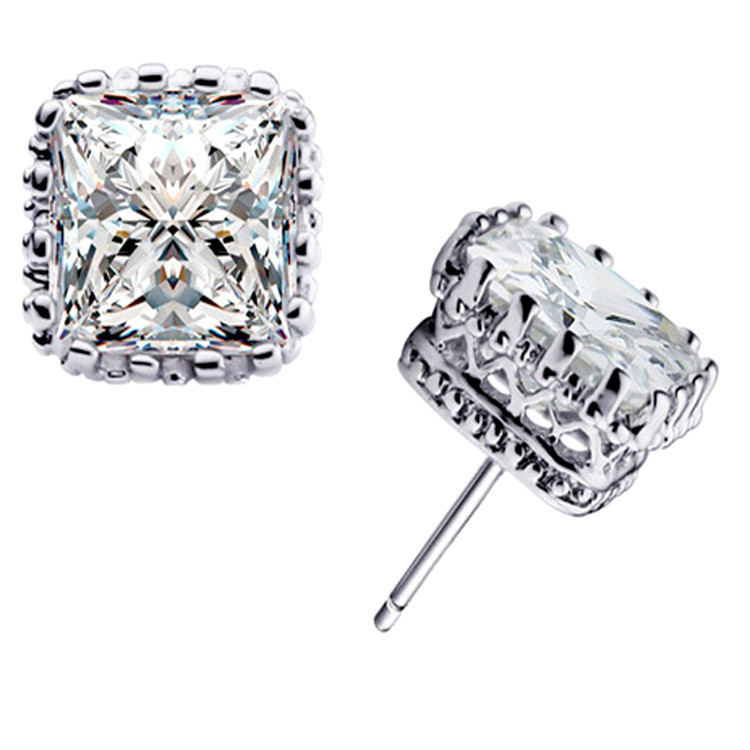 Classic Hollow Zirconia Crystal Earrings Women 925 Sterling Silver Diamond Stud Stud Designer White Gold Crown Stud Earrings Luxury Wedding Jewelry