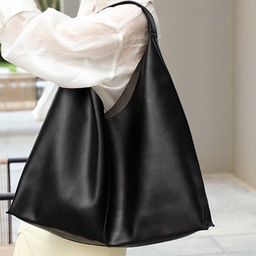 Shoulder Bags Texture Soft Leather Tote Bag Large Capacity Shoulder Bag Korean Edition Solid Color Shopping Bag Extremely Simple Style WoMens Bag 2410
