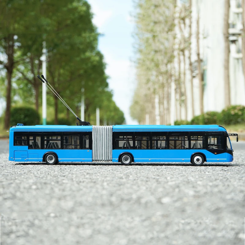 1:42 Scale Yutong Dual Source Trolley Bus ZK5180C BRT Bus Model Diecast Toy Gift Souvenir Ornament Collectible