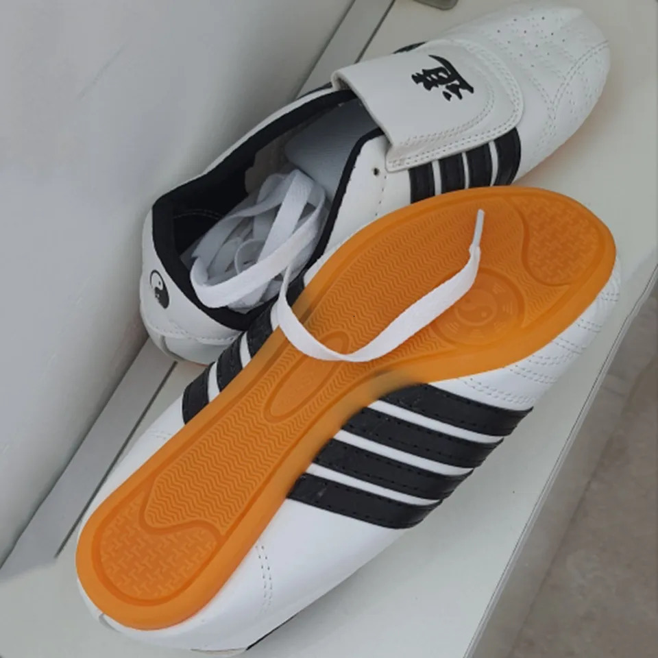 Taekwondo Shoes Boxing Karate Training Shoes Taichi Kong Fu Shoes For Kung Fu Taichi Taekwondo Boxing Karate 241101