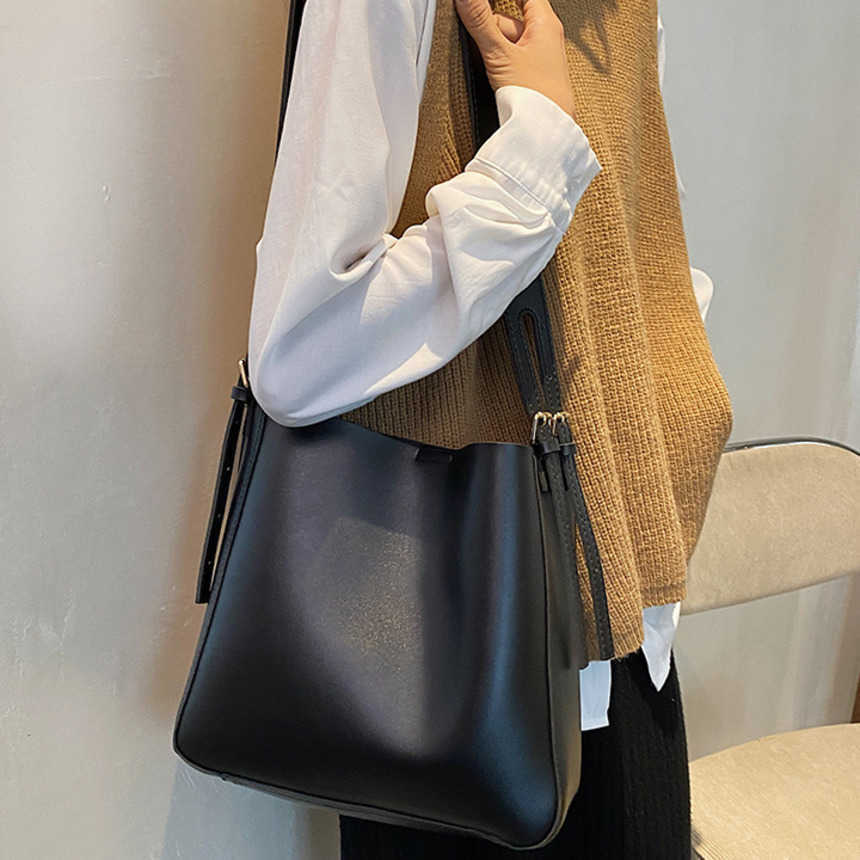 Shoulder Bags Large Capacity Bag For Women Trendy Versatile Bucket Bags Autumn Winter Textured Crossbody Bags Fashionable Single Shoulder Bag 241015