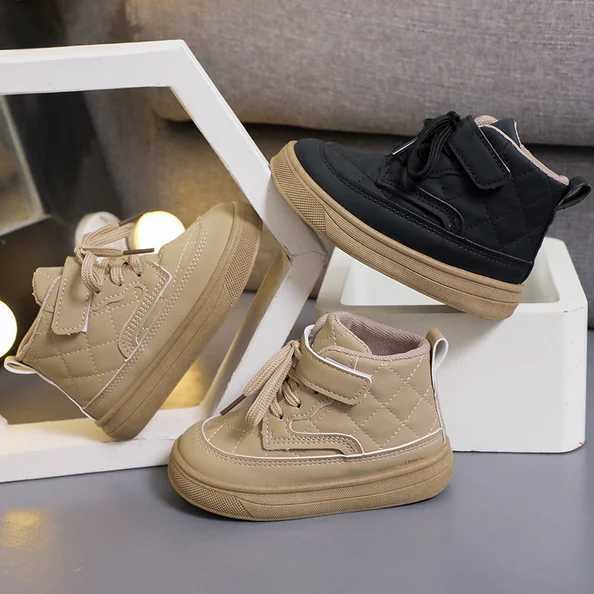 Childrens leather boots high top autumn and winter new sports shoes boys shoes casual shoes lace fashion short and fat sports shoes M241102